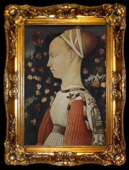 framed  Antonio Pisanello A portrait of a young princess, ta009-2